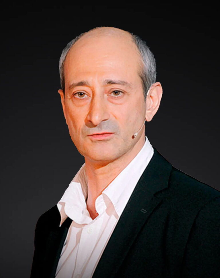 Карен Бадалов